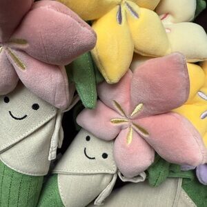 NWT Jellycat Bouquet of Flowers Authentic!